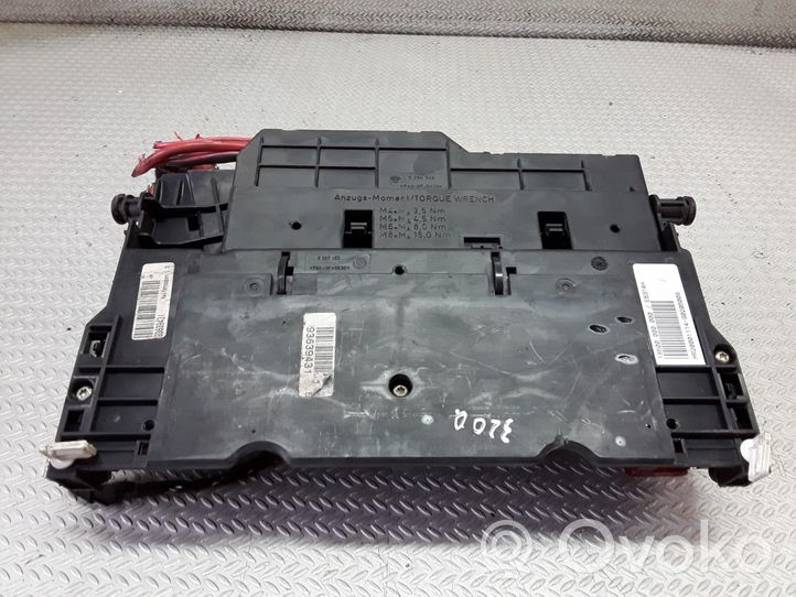 BMW 3 E46 Fuse module 8364542