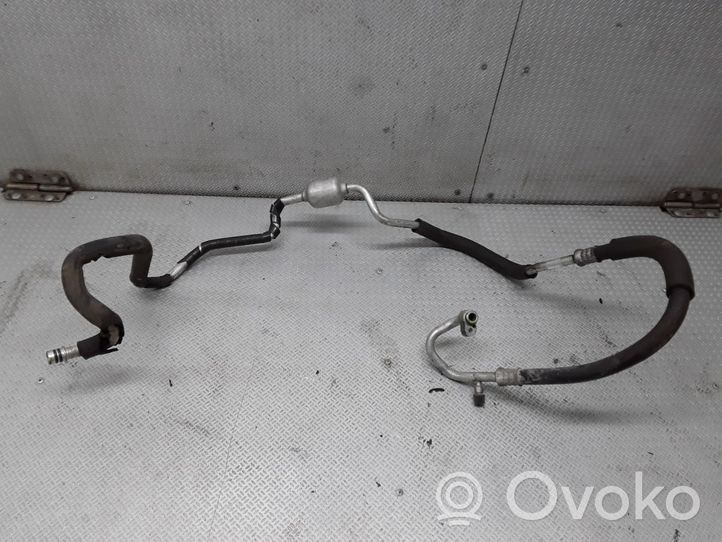 Toyota Avensis T220 Air conditioning (A/C) pipe/hose 