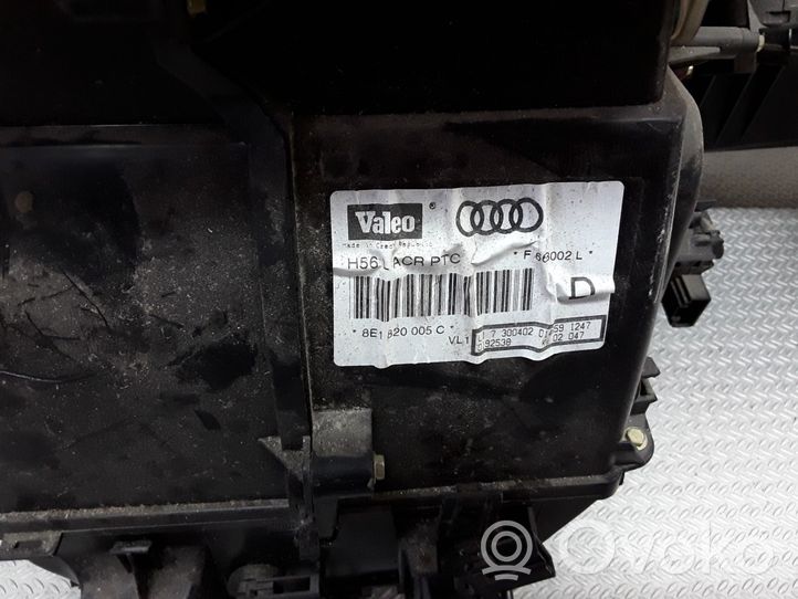 Audi A4 S4 B6 8E 8H Salona gaisa mezgla komplekts 8E1820005C