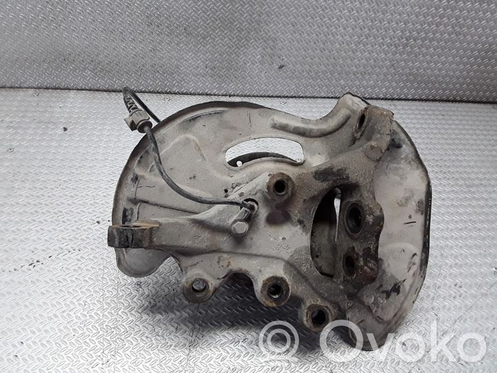 MercedesBenz C W203 Front wheel hub spindle knuckle, 20.00 € RRR