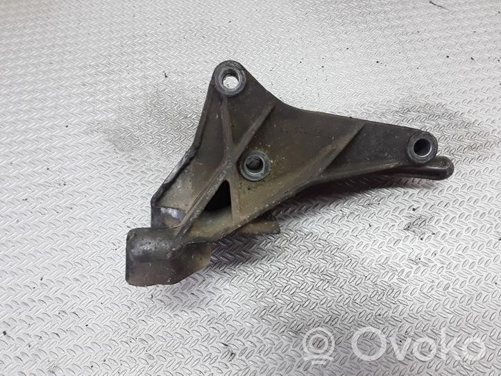 Opel Vectra B Gearbox mounting bracket 90496532