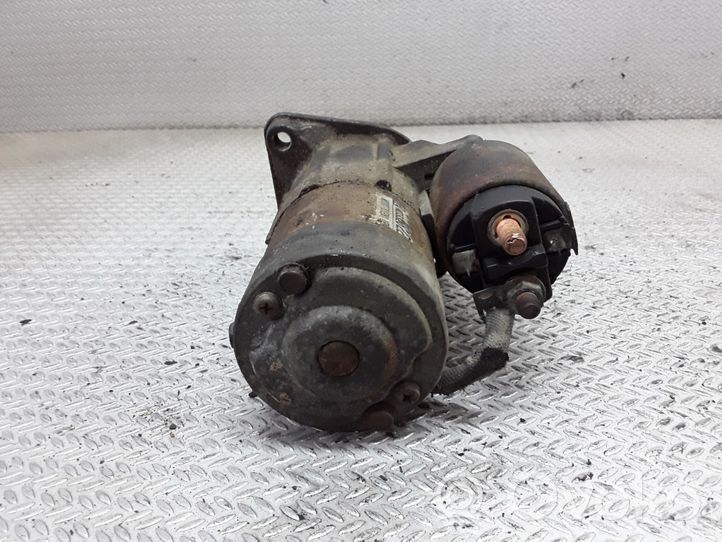 Mitsubishi Carisma Starter motor M000T81281