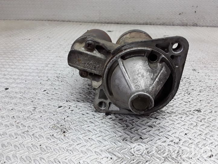 Mitsubishi Carisma Starter motor M000T81281