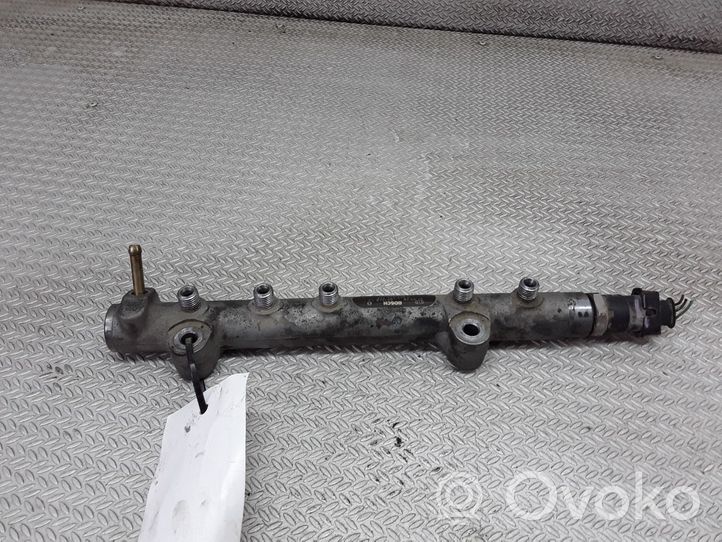 Toyota Yaris Kraftstoffverteiler Einspritzleiste Verteilerrohr 0445214133