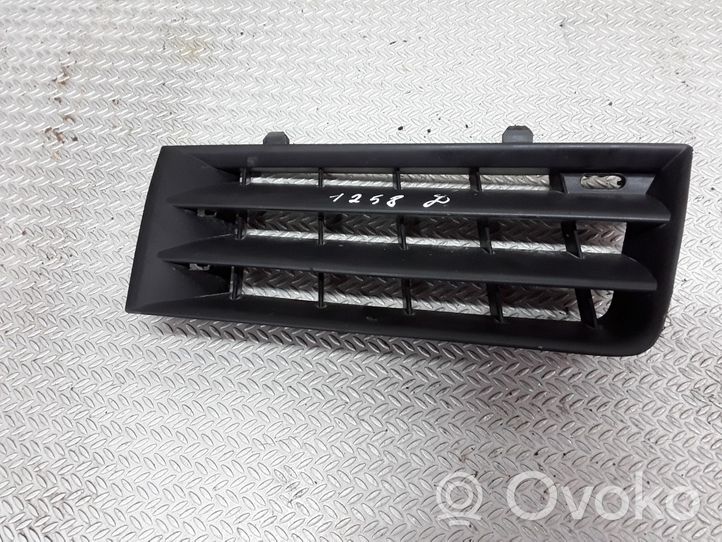 Renault Megane II Grille calandre supérieure de pare-chocs avant 8200114157