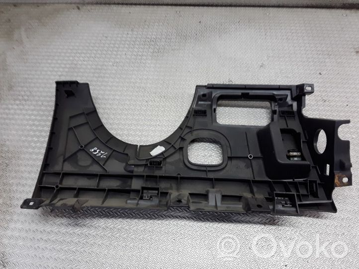 Renault Megane II Rivestimento pannello inferiore del cruscotto SD33747J