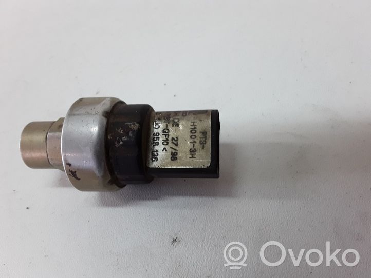 Volkswagen Polo Air conditioning (A/C) pressure sensor 1J0959126