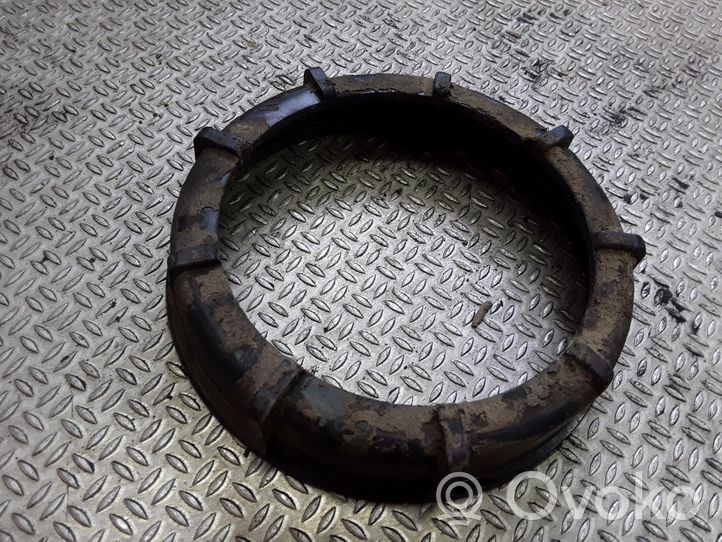 Mercedes-Benz Sprinter W901 W902 W903 W904 Bague de verrouillage pour réservoir de carburant 