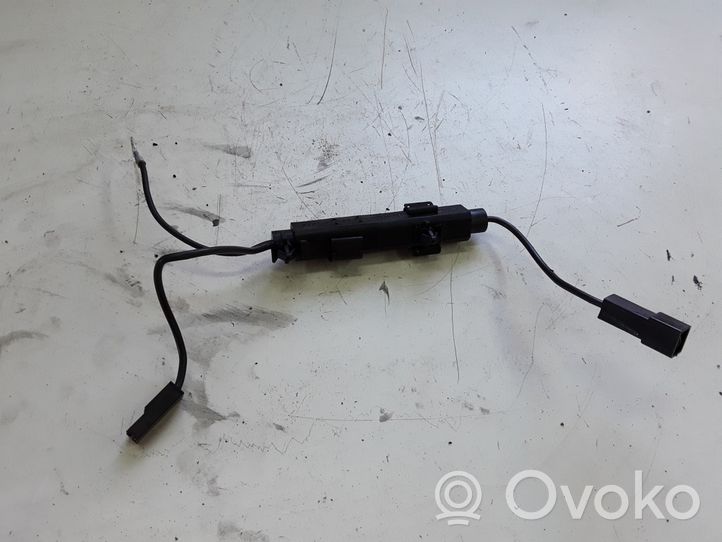 Mercedes-Benz ML W163 Antenas pastiprinātājs 2028202389