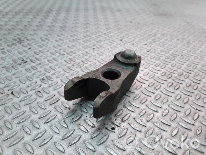 Skoda Fabia Mk1 (6Y) Fuel Injector clamp holder 