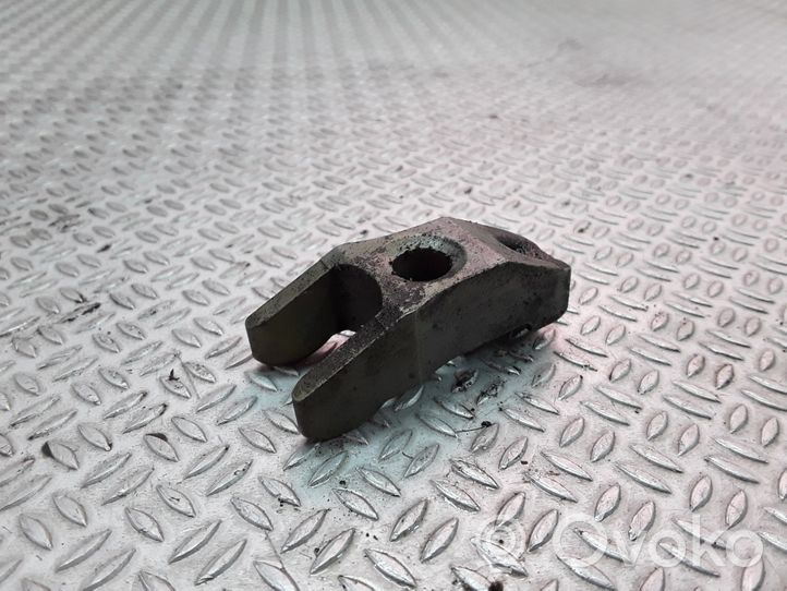 Skoda Fabia Mk1 (6Y) Fuel Injector clamp holder 