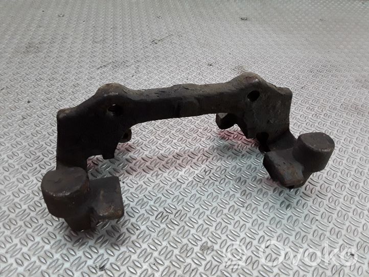 Volvo S70  V70  V70 XC Plaquette / support d'étrier avant 