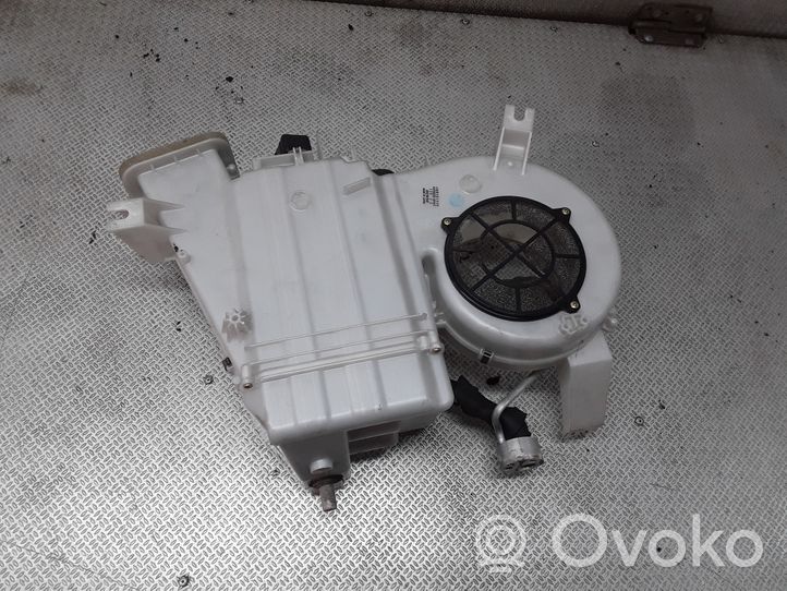 Land Rover Discovery Sisälämmityksen ilmastoinnin korin kokoonpano JQB101430