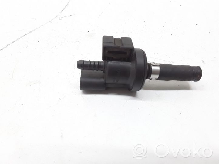 Volkswagen Eos Zawór odpowietrzający 06E906517A