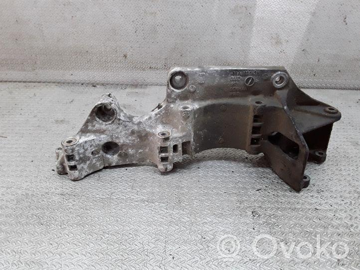 Audi A3 S3 8L Support de générateur / alternateur 06A903143H