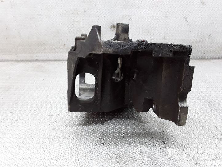 Chevrolet Nubira Polttoainepumpun kiinnike 96440490