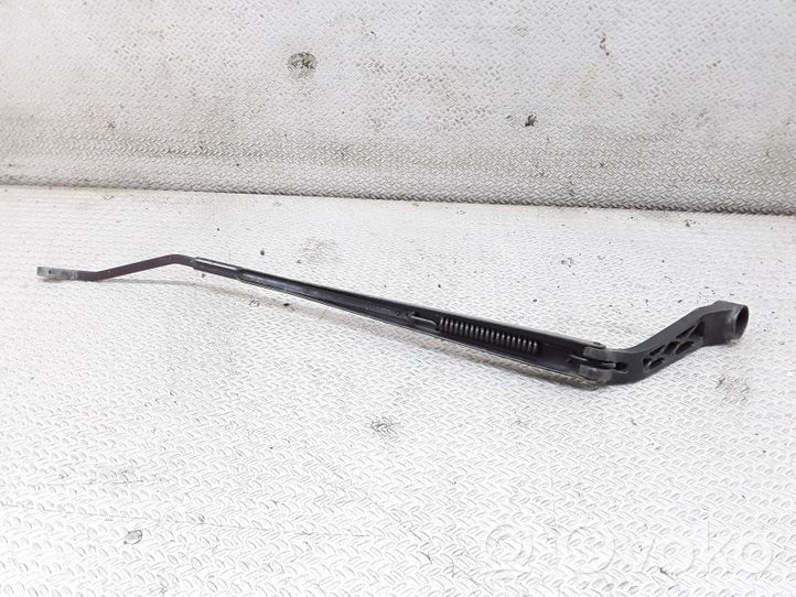 Pontiac Vibe Front wiper blade arm 