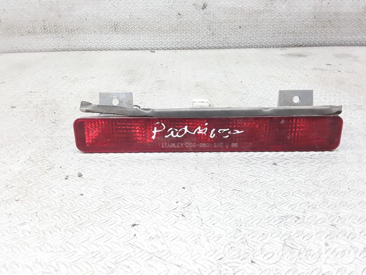 Mitsubishi Pajero Papildomas stop žibintas 0508801