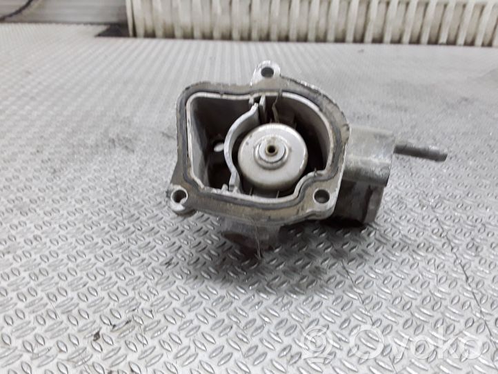 Mercedes-Benz E W210 Boîtier de thermostat / thermostat 