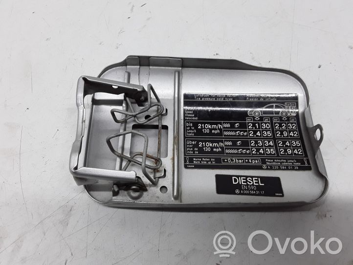 Mercedes-Benz S W220 Bouchon, volet de trappe de réservoir à carburant A2205840139