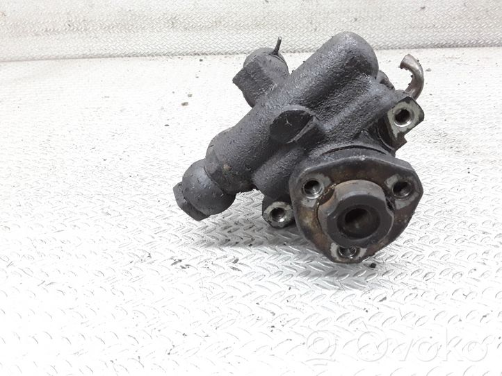 Volkswagen Polo IV 9N3 Bomba de dirección hidráulica 6N0422154A