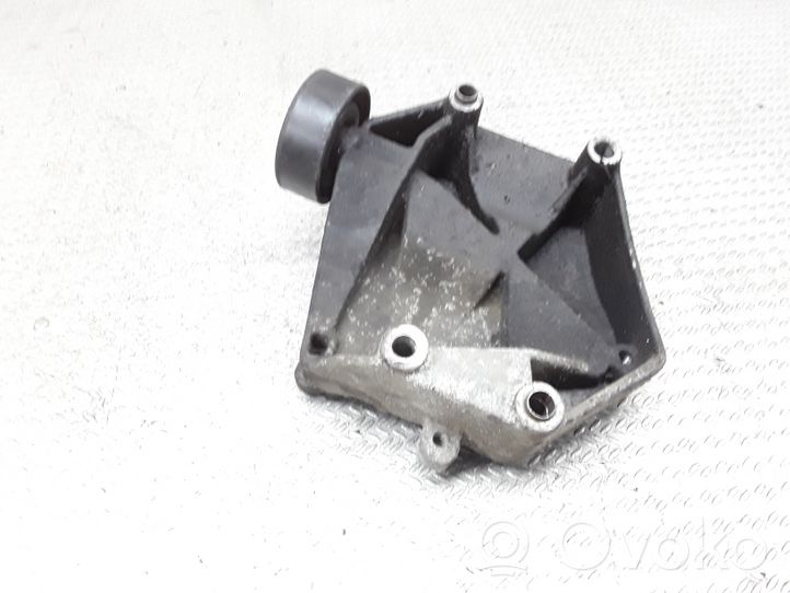 Opel Vectra C Uchwyt / Mocowanie sprężarki klimatyzacji 55187675