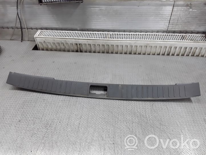 Ford Focus Rivestimento di protezione sottoporta del bagagliaio/baule 4M51N40320A