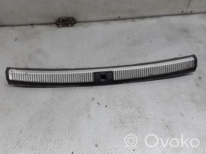 Audi A4 S4 B7 8E 8H Rivestimento di protezione sottoporta del bagagliaio/baule 8E9864483