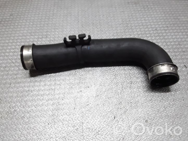 Volkswagen Jetta V Tube d'admission de tuyau de refroidisseur intermédiaire 1K0145838N