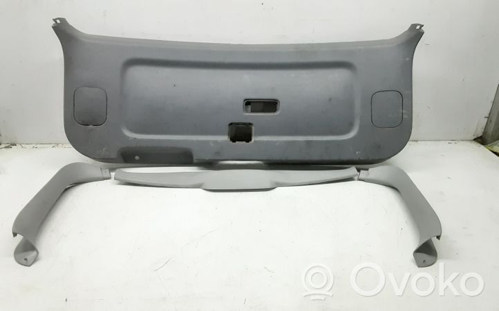 Toyota Avensis Verso Takaluukun alaosan verhoilusarja 6775044060