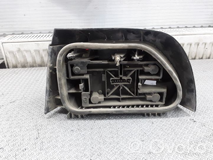 Renault Clio I Lampa tylna 7700796118