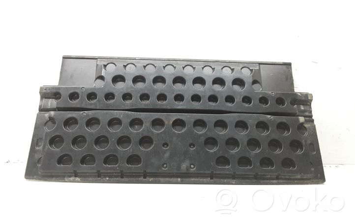 Mitsubishi Pajero Tappeto di rivestimento del fondo del bagagliaio/baule MR402042