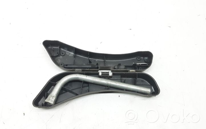 Audi A4 S4 B6 8E 8H Kit d’outils 8N0012219