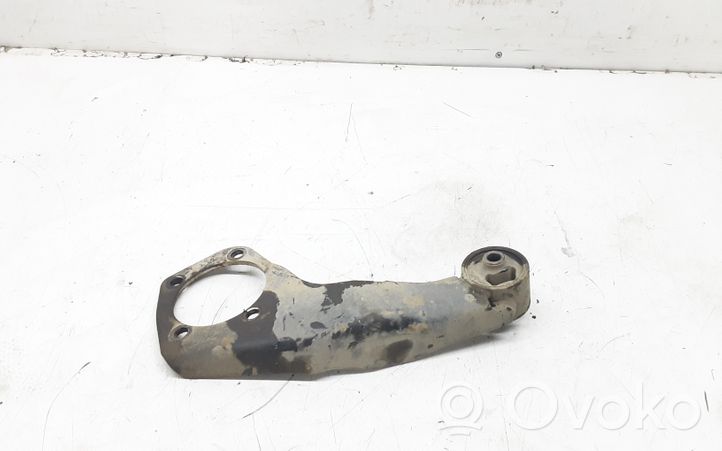 Mitsubishi Pajero Front differential mounting bracket 