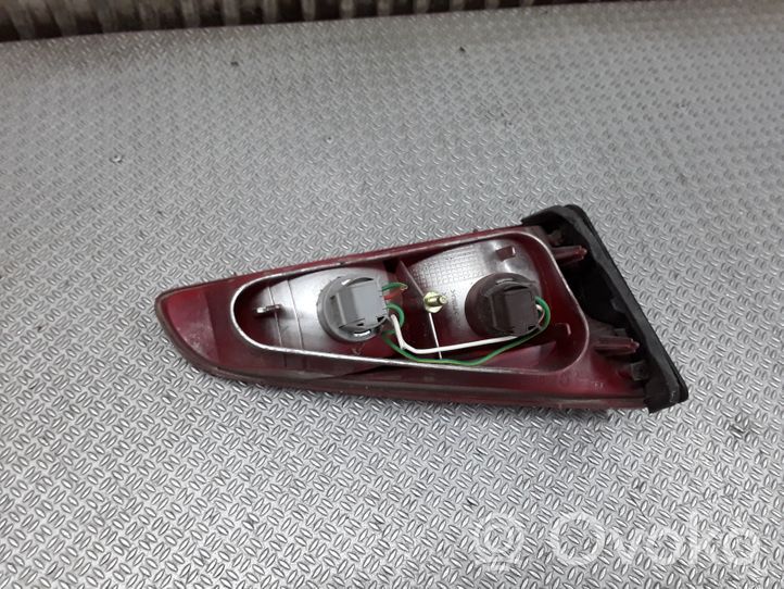 Peugeot 607 Lampy tylnej klapy bagażnika 2543