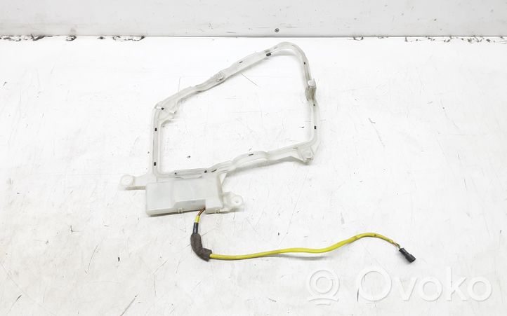 Mercedes-Benz S W220 Radion pystyantenni A2208200275