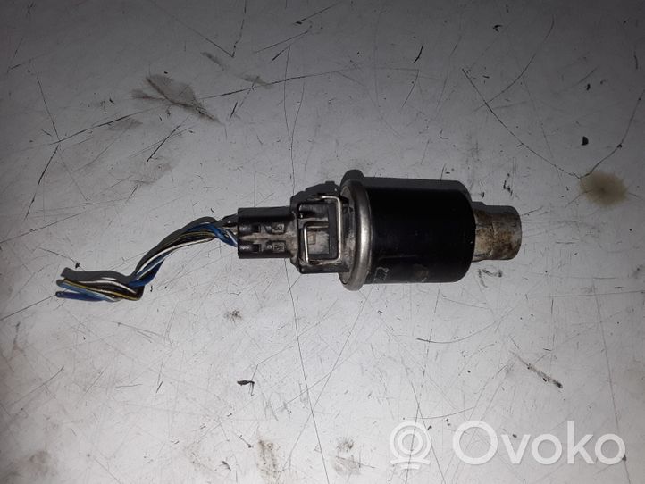 Volkswagen Sharan Air conditioning (A/C) pressure sensor SP3H1025