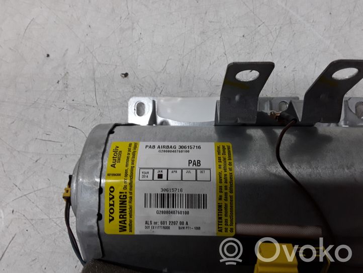 Volvo V50 Airbag del passeggero 30615716