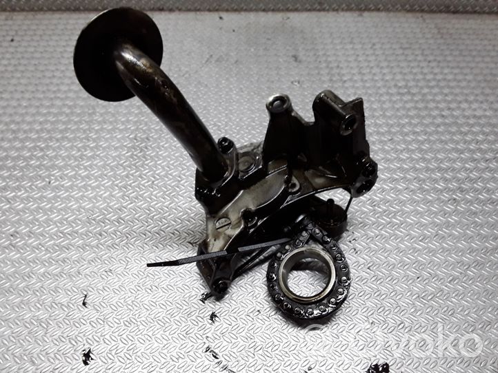 Volkswagen Jetta V Oil pump 038115105C