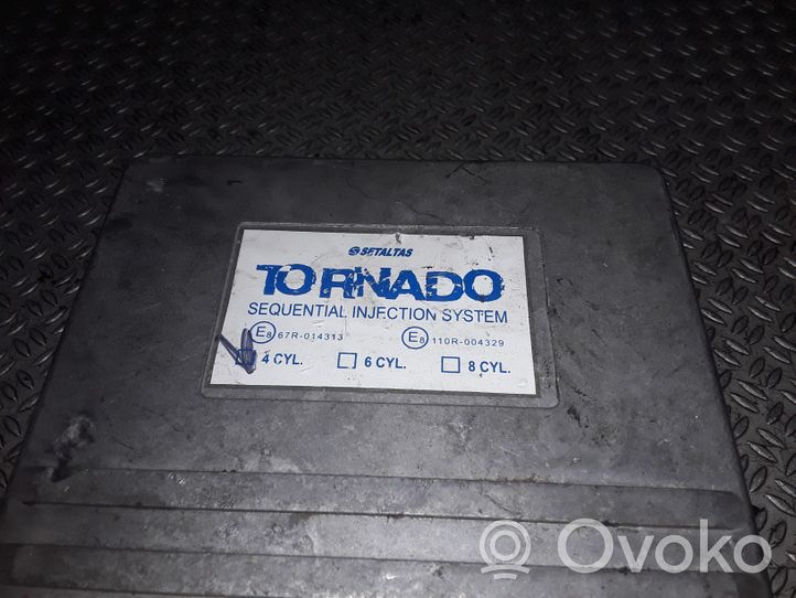 Volvo S60 Dujų įrangos valdymo blokas E867R014313