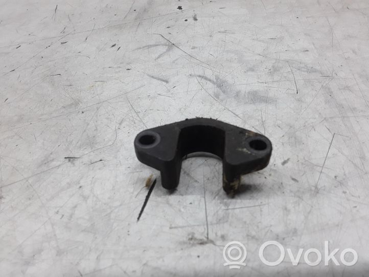 BMW 5 E39 Support de pince d'injecteur de carburant 