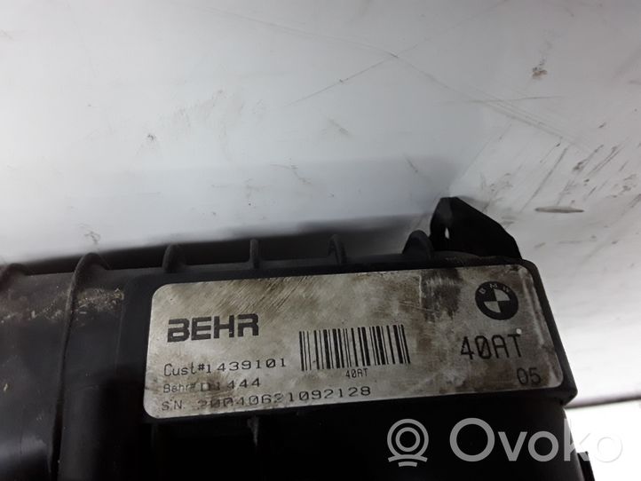 BMW X5 E53 Aušinimo skysčio radiatorius 1439101