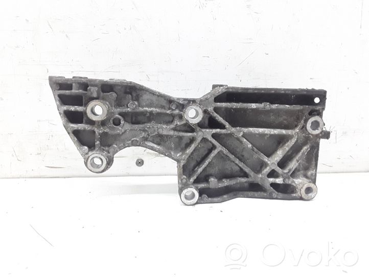 Volkswagen Polo III 6N 6N2 6NF Soporte del alternador 045903143E