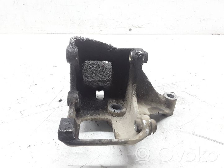 Land Rover Freelander Support de pompe de direction assistée QVU100510