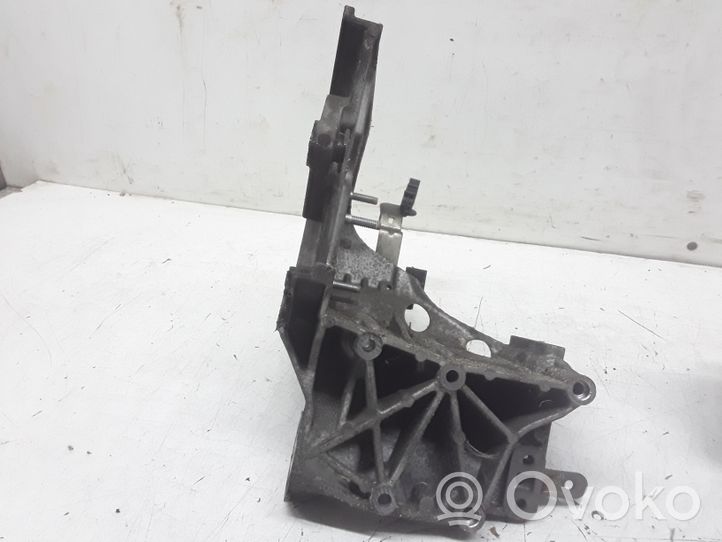 Opel Vectra C Fuel pump bracket 55187918