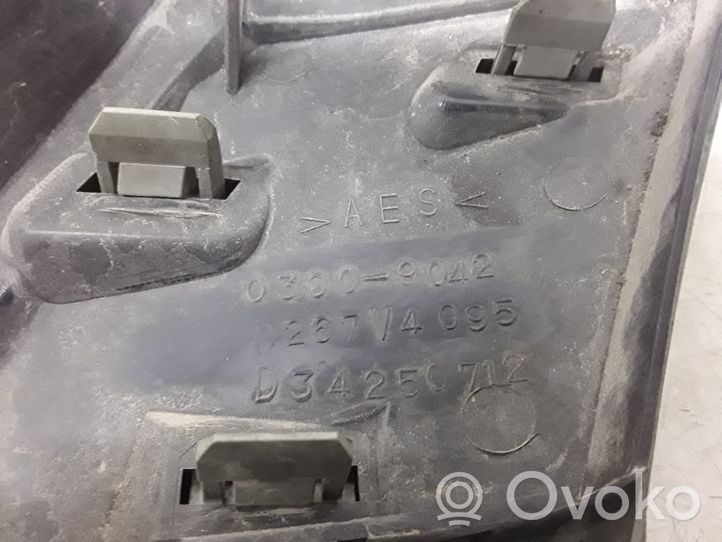 Mazda Demio Augšējais režģis D34250712