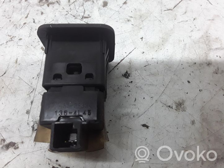 Toyota Corolla Verso AR10 Passenger airbag on/off switch 1364L45