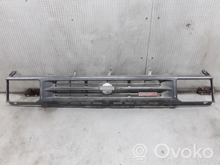 Nissan Terrano Grille de calandre avant 