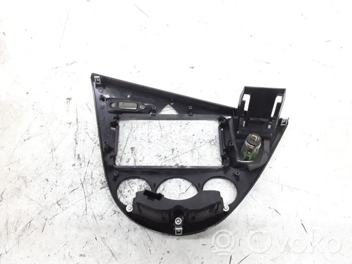 Ford Focus Climate control/heater control trim 98ABA046A04