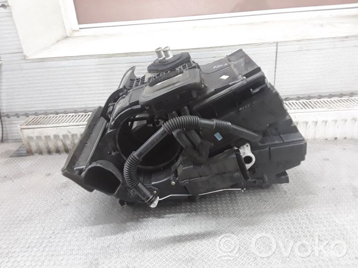 Renault Clio III Bloc de chauffage complet 8200296671